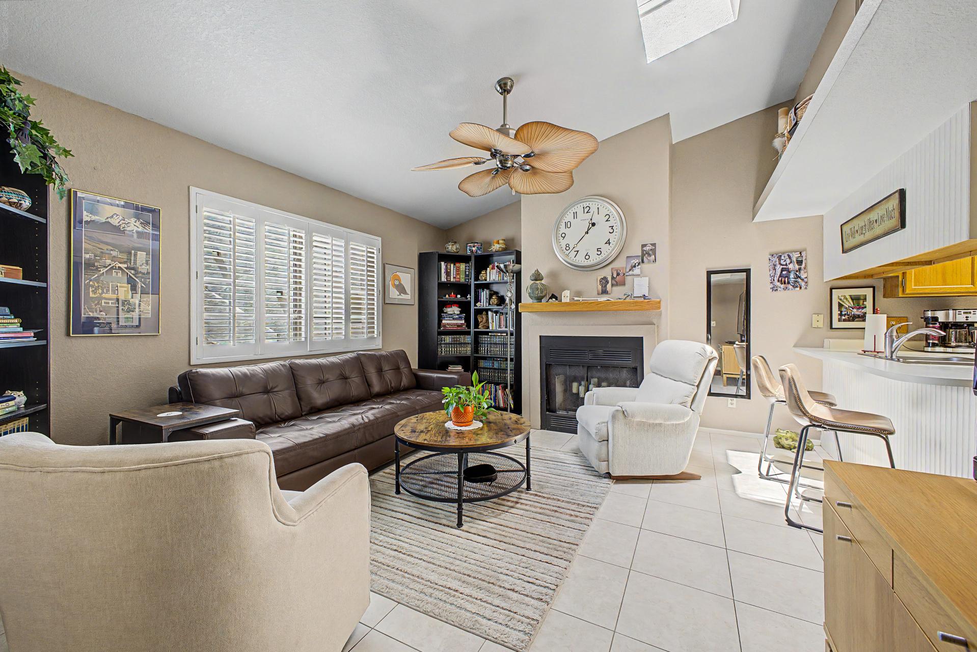 2020 W UNION HILLS DR #143