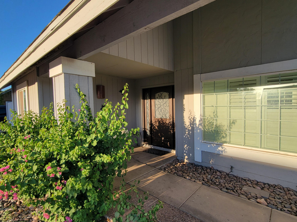 3607 N 90th Ave