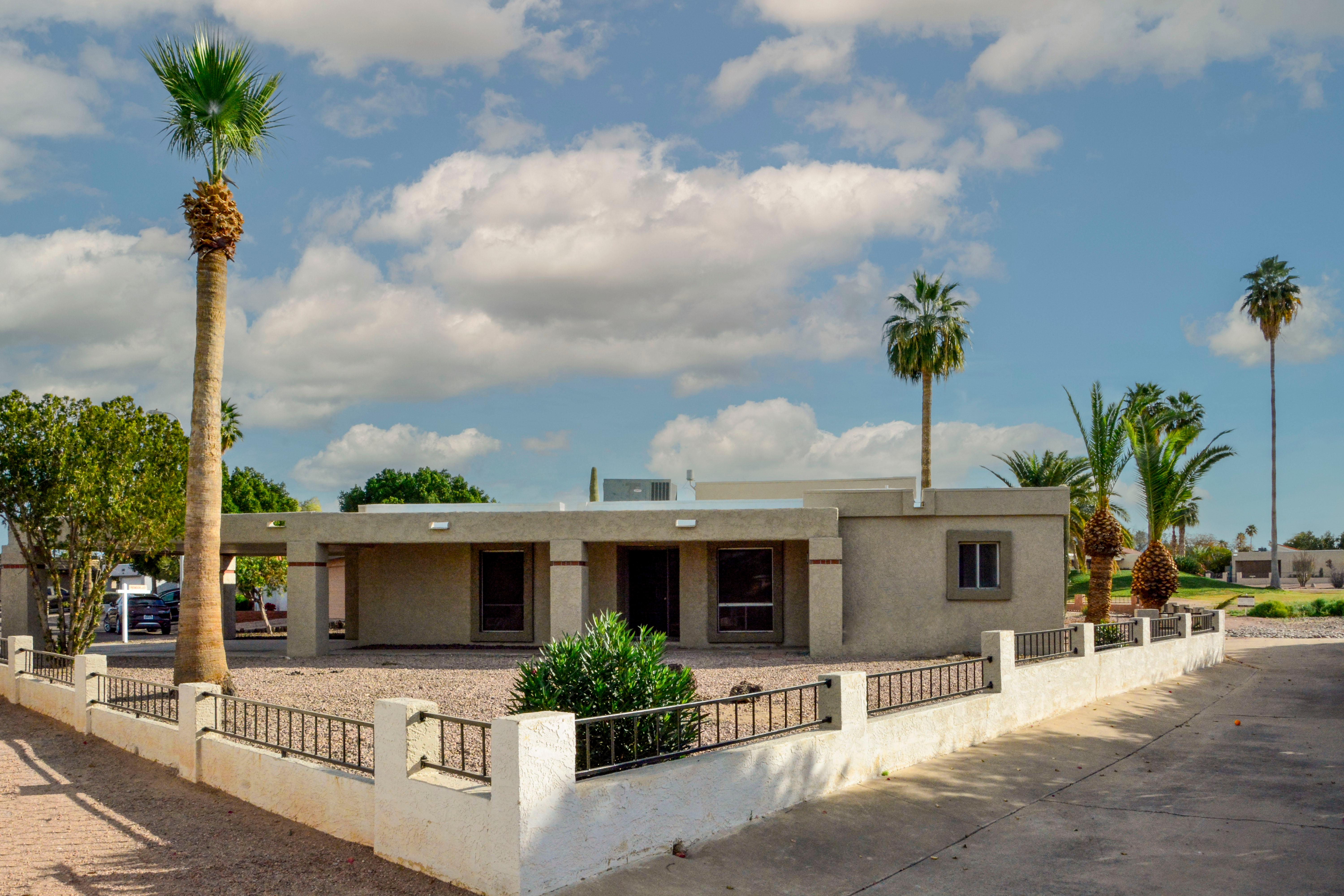 2529 N Doral Circle